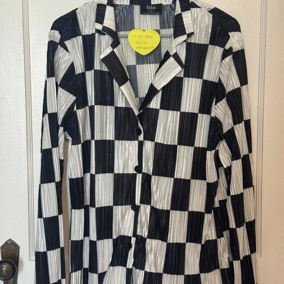 Dressed in LALA Monochrome Check Plisse Set - Picture 2 of 3